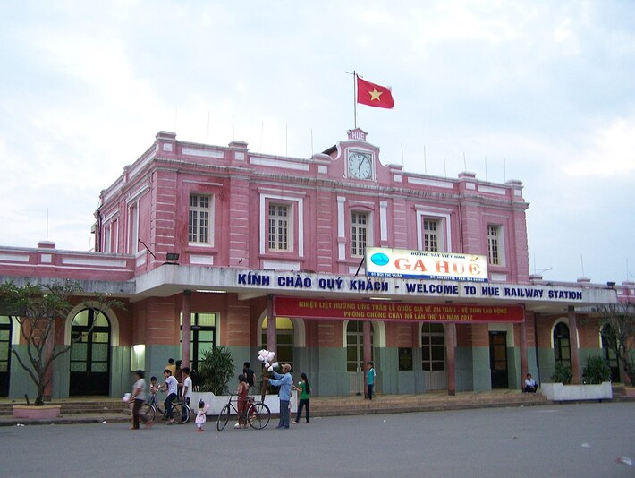 Ga Huế